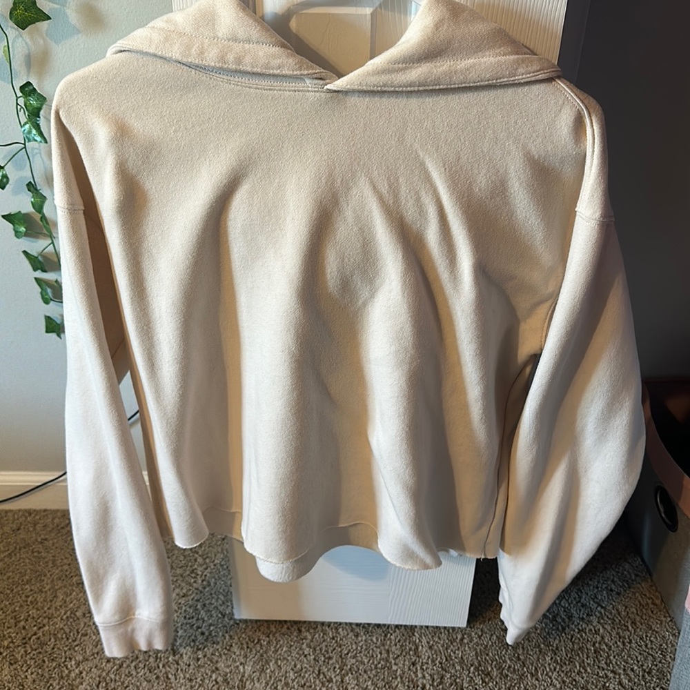 im selling a whitish brown S hoodie from target.